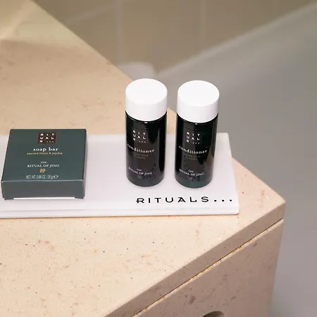 Le Relais Montmartre 4*