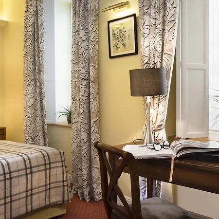 Le Relais Montmartre 4*