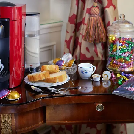 Le Relais Montmartre 4* Paris