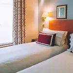 فندق لو روليه مونمارتر باريس
