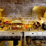 Le Relais Montmartre 4*