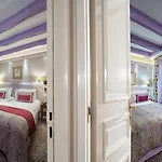 Le Relais Montmartre