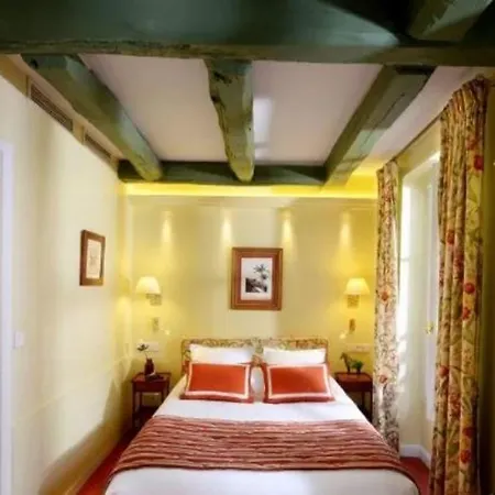 Le Relais Montmartre 4* Parigi