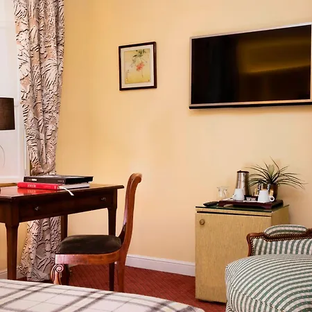 Le Relais Montmartre 4* Paris