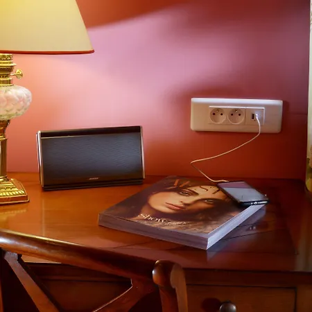 르 를레 몽마르트르 호텔 4*