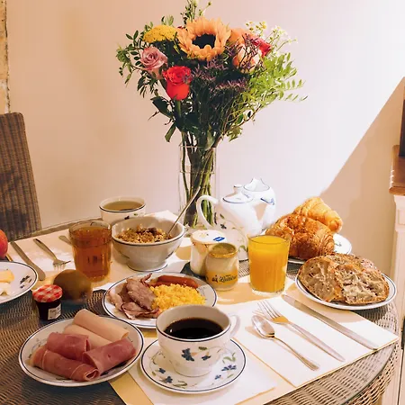 Le Relais Montmartre 4*