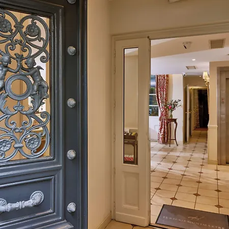 르 를레 몽마르트르 파리