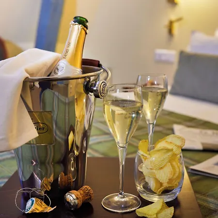 Le Relais Montmartre Paříž