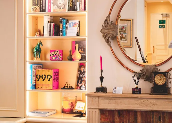 르 를레 몽마르트르 호텔 4*