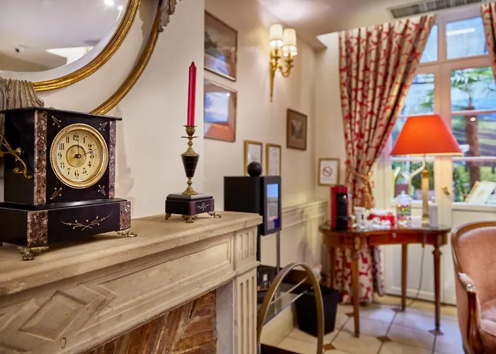 호텔 르 를레 몽마르트르