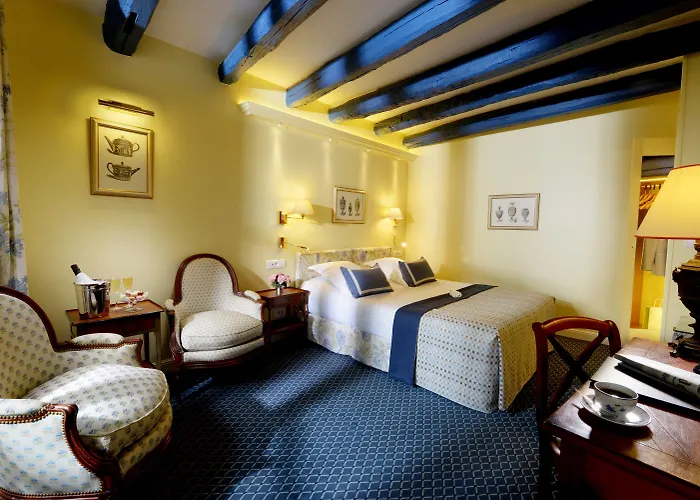 Le Relais Montmartre 4*