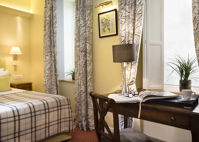 Le Relais Montmartre 4*