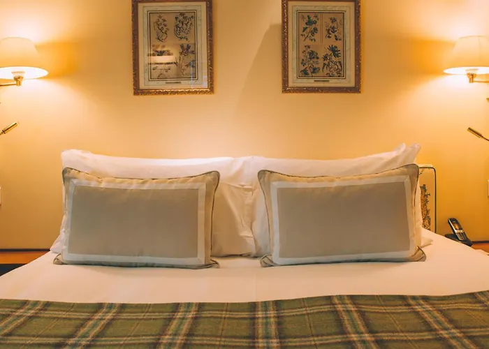 Le Relais Montmartre Hotel