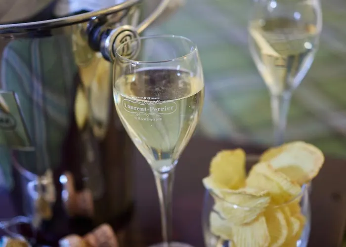 Le Relais Montmartre Paris