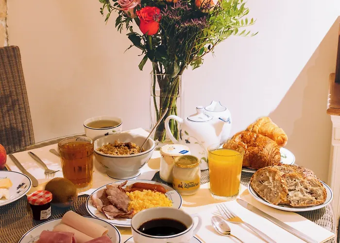 Le Relais Montmartre 4*